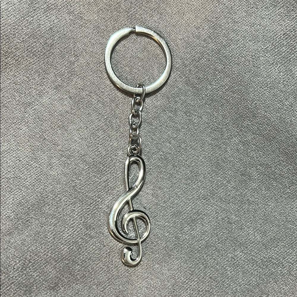 Silver Treble Clef Keychain
